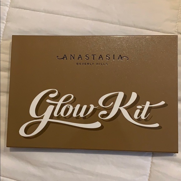 Anastasia Beverly Hills Other - Anastasia Glow kit Anastasia Beverly Hills Other - Anastasia Glow kit